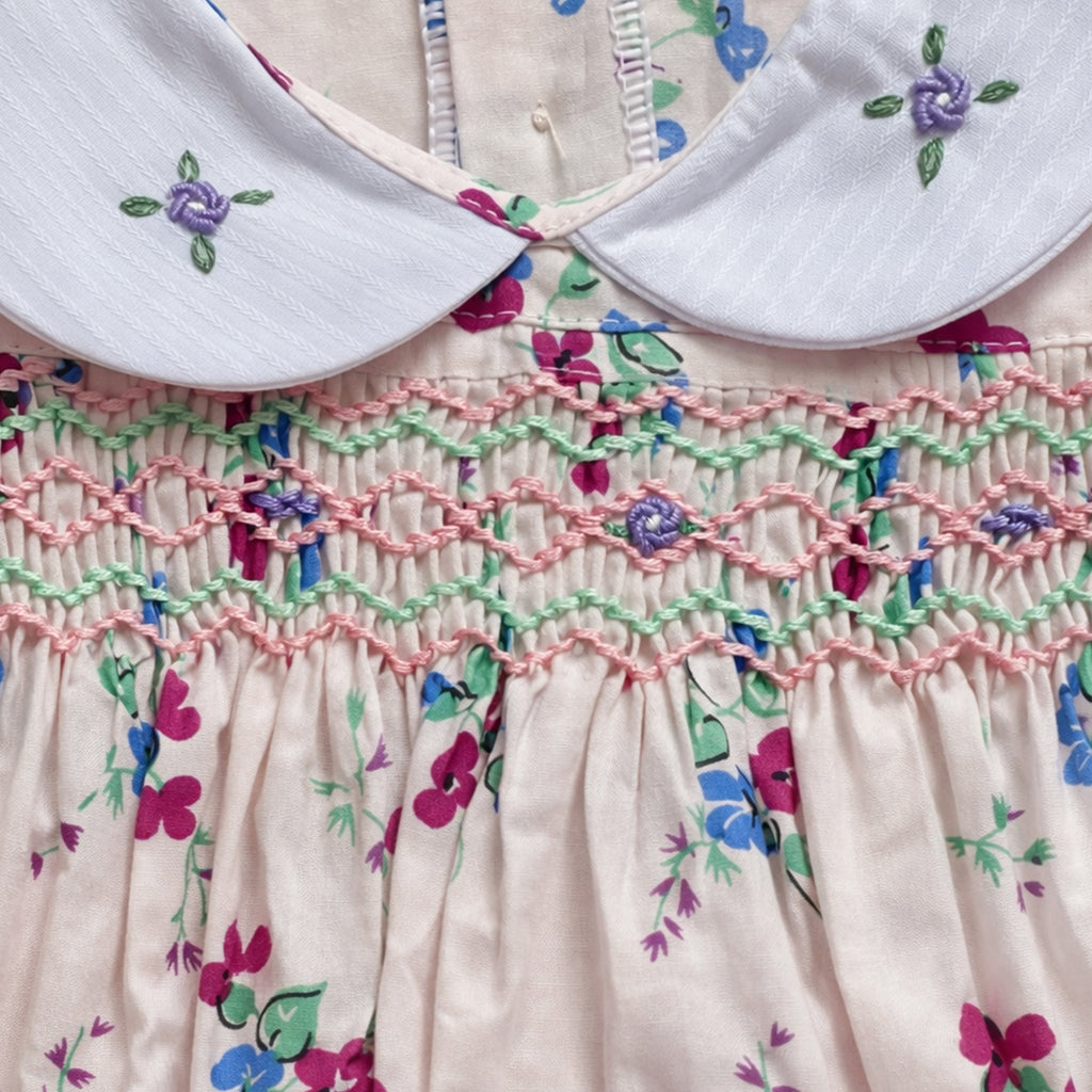 Gerüschtes Kleid „Blush Petal“